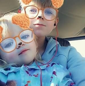 Meet your Posher, Devin